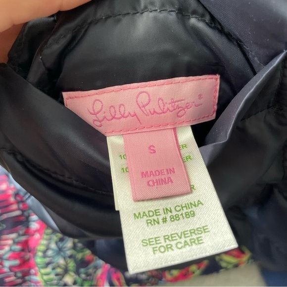 Lilly Pulitzer Jacket 2 in 1 Reversible Bright NAVY Not Too Catty LILAH Size S - Picture 11 of 16